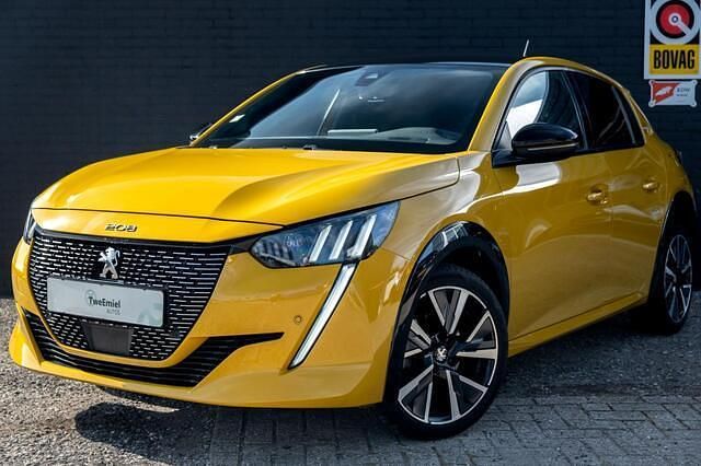 Geel (metallic) Occasion 2020 Peugeot 208 GT-line Hatchback | € 13.999 (Goede deal) - Afbeelding 1/4