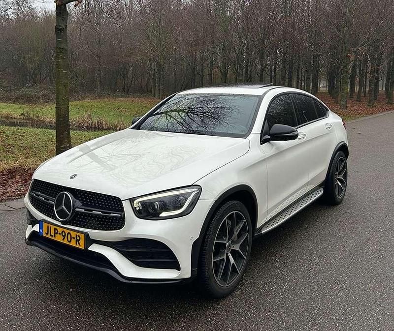 Wit Occasion 2020 Mercedes GLC200 AMG SUV | € 39.900 (Goede deal) - Afbeelding 1/4