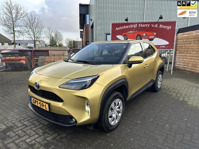 Geel, metallic lak Gebruikt 2023 Toyota Yaris Cross Comfort SUV | € 24.950 (Goede deal) - Afbeelding 1/4
