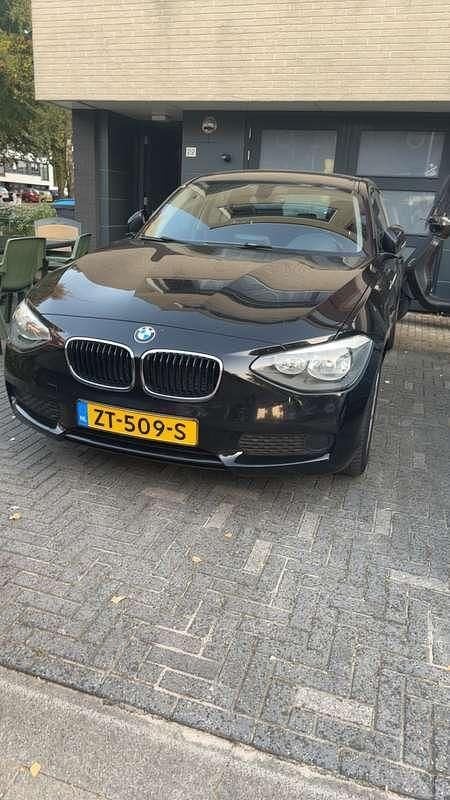 Zwart Gebruikt 2013 BMW 116 Executive Hatchback | € 5.450 (Super prijs) - Afbeelding 1/3