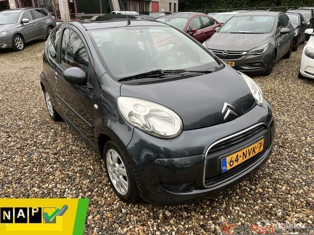 Grijs, metallic lak Gebruikt 2011 Citroën C1 Hatchback | € 3.950 (Iets duurder) - Afbeelding 1/4