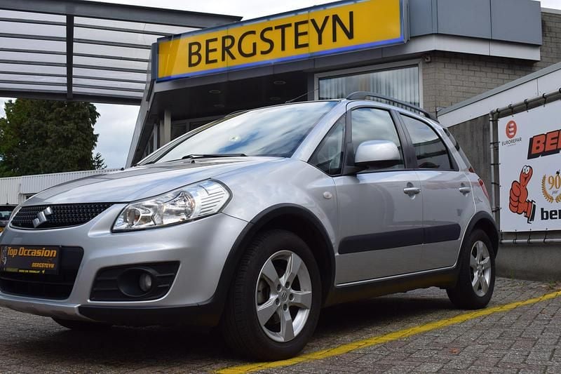 Zilver Gebruikt 2012 Suzuki SX4 Exclusive MPV | € 9.995 (Eerlijke prijs) - Afbeelding 1/4