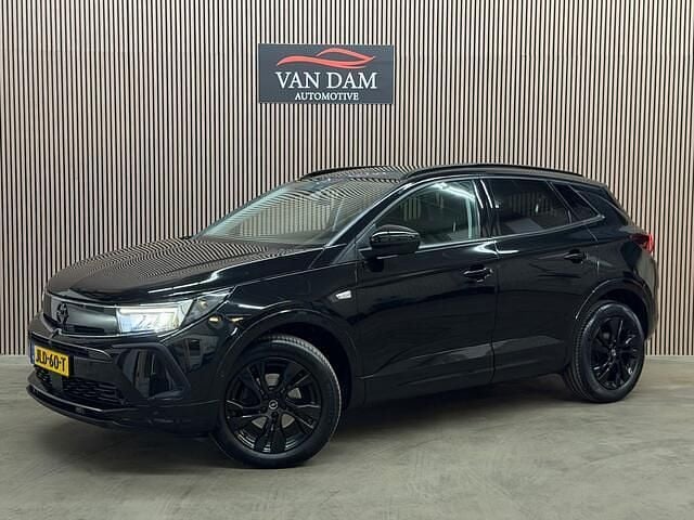 Zwart Occasion 2022 Opel Grandland X GS Line SUV | € 21.900 (Eerlijke prijs) - Afbeelding 1/4