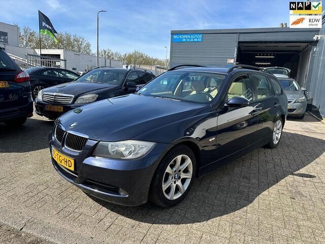 Blauw Gebruikt 2006 BMW 320 Executive Stationwagen | € 2.750 (Goede deal) - Afbeelding 1/4