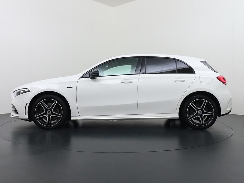 Occasion Mercedes A250 Business 218 PK (160 kW) 2020 Wit Hatchback