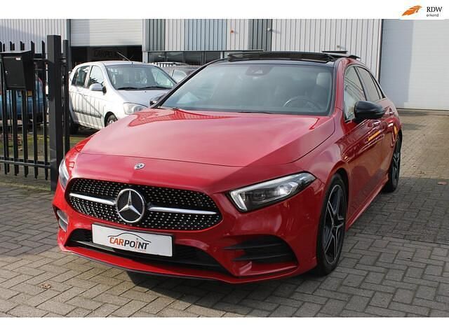 Rood (metallic) Occasion 2019 Mercedes A220 AMG Line Premium Plus Hatchback | € 24.895 (Super prijs) - Afbeelding 1/4