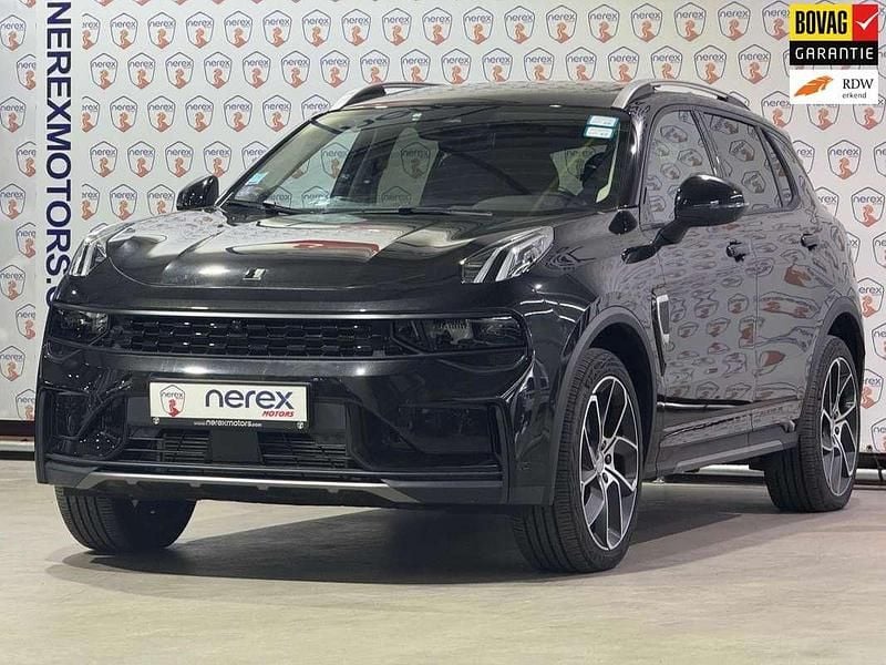 Zwart Gebruikt 2024 Lynk & Co 01 SUV | € 30.500 - Afbeelding 1/4