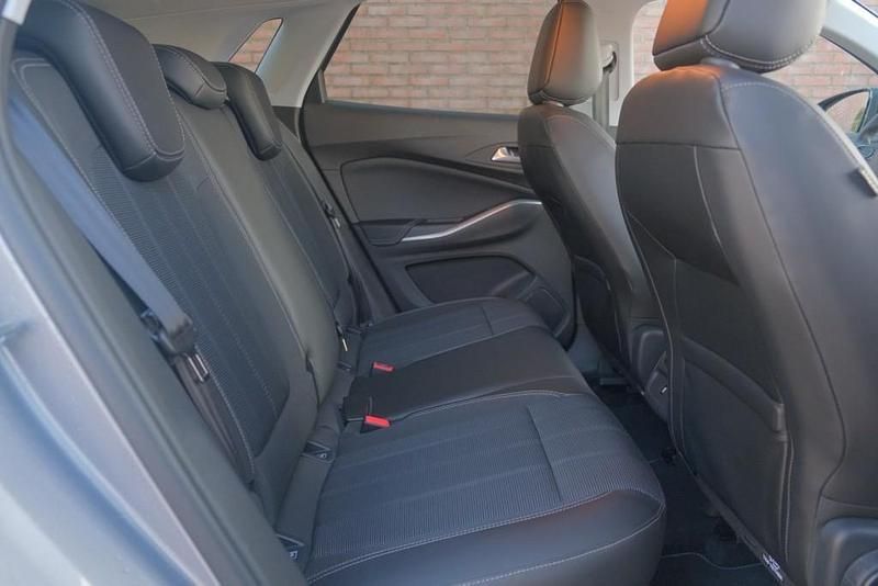 Occasion Opel Grandland X 131 PK (96 kW) 2024 Grijs SUV