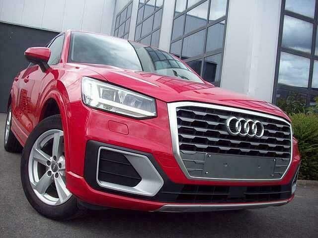 Rood Gebruikt 2016 Audi Q2 Sport SUV | € 19.850 (Eerlijke prijs) - Afbeelding 1/4