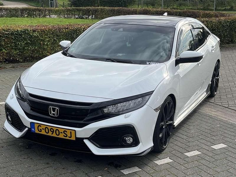 Wit Gebruikt 2017 Honda Civic Sport Plus Hatchback | € 24.900 - Afbeelding 1/4