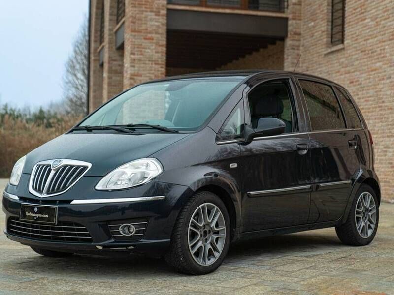 Blauwblu Gebruikt 2010 Lancia Musa MPV | € 8.800 - Afbeelding 1/4