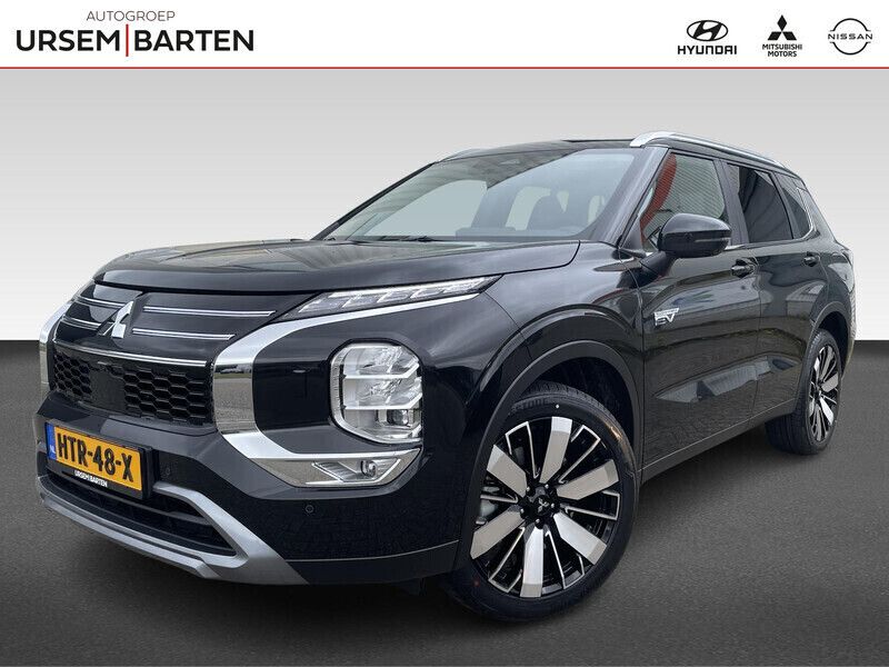 Zwart Gebruikt 2025 Mitsubishi Outlander P-HEV Edition SUV | € 55.930 - Afbeelding 1/4