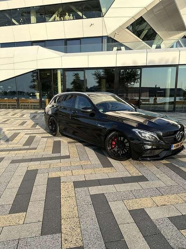 Zwart Gebruikt 2015 Mercedes C63 AMG AMG Stationwagen | € 37.950 (Duur) - Afbeelding 1/4