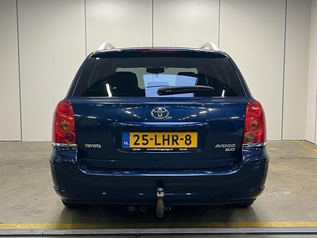 Occasion Toyota Avensis Executive 147 PK (108 kW) 2004 Blauw Stationwagen