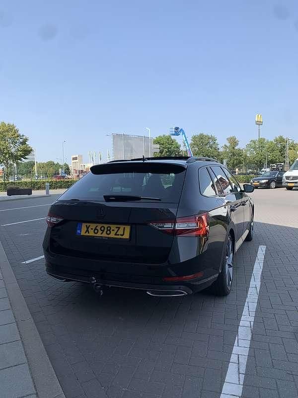 Occasion Skoda Superb 179 PK (131 kW) 2018 Zwart Stationwagen