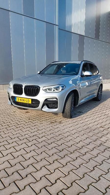 Grijs (metallic) Occasion 2019 BMW X3 Executive SUV | € 28.700 (Eerlijke prijs) - Afbeelding 1/4