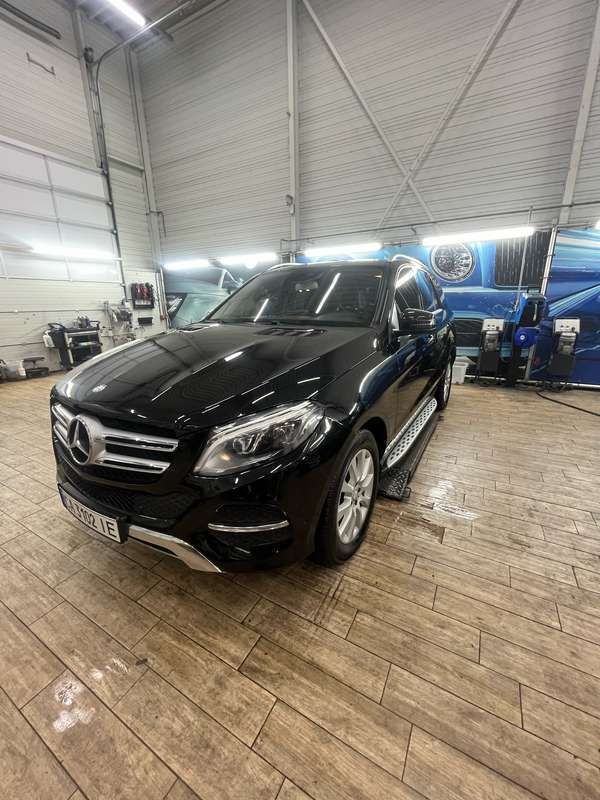 Gebruikt 2017 Mercedes GLE250 SUV | € 24.000 - Afbeelding 1/4