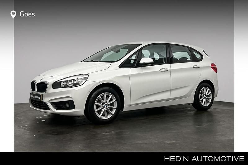 Wit Occasion 2015 BMW 218 Performance Stationwagen | € 15.880 (Duur) - Afbeelding 1/4