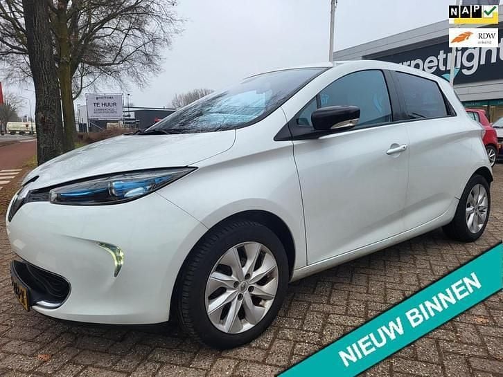 Wit Occasion 2015 Renault Zoe Zen Hatchback | € 3.700 (Super prijs) - Afbeelding 1/4