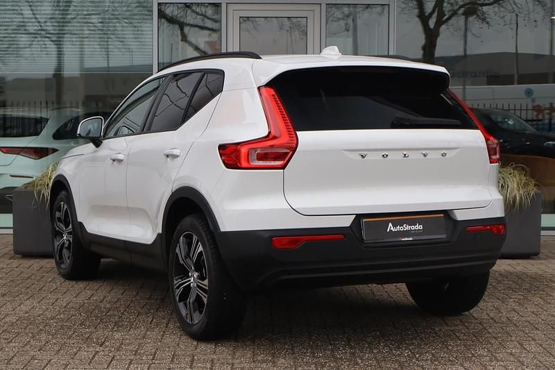 Occasion Volvo XC40 Momentum 129 PK (94 kW) 2021 Wit SUV