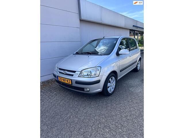 Grijs Gebruikt 2003 Hyundai Getz GLS Hatchback | € 1.499 (Eerlijke prijs) - Afbeelding 1/4