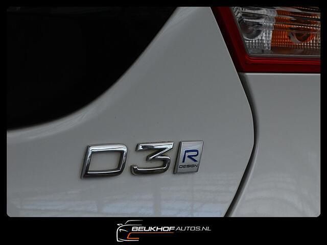 Occasion Volvo V40 Business Edition 150 PK (110 kW) 2018 Wit (metallic) Hatchback