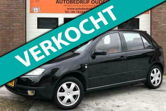 Zwart Gebruikt 2004 Skoda Fabia Hatchback | € 2.695 (Iets duurder) - Afbeelding 1/4