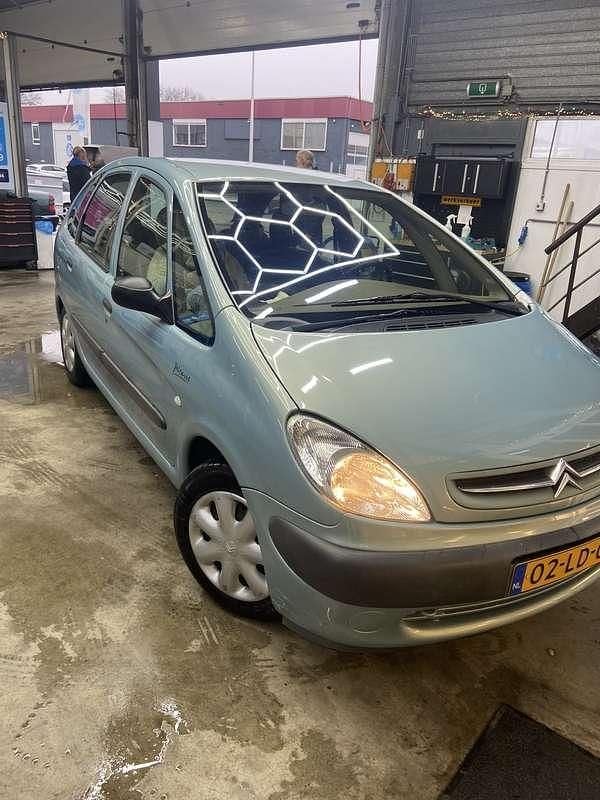 Groen Gebruikt 2002 Citroën Xsara Picasso MPV | € 1.000 (Goede deal) - Afbeelding 1/3