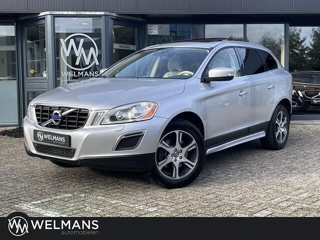 Zilver (metallic) Gebruikt 2012 Volvo XC60 Summum SUV | € 19.950 (Eerlijke prijs) - Afbeelding 1/4