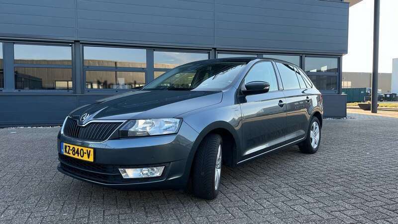 Grijs Gebruikt 2017 Skoda Rapid Joy Hatchback | € 9.250 (Eerlijke prijs) - Afbeelding 1/4