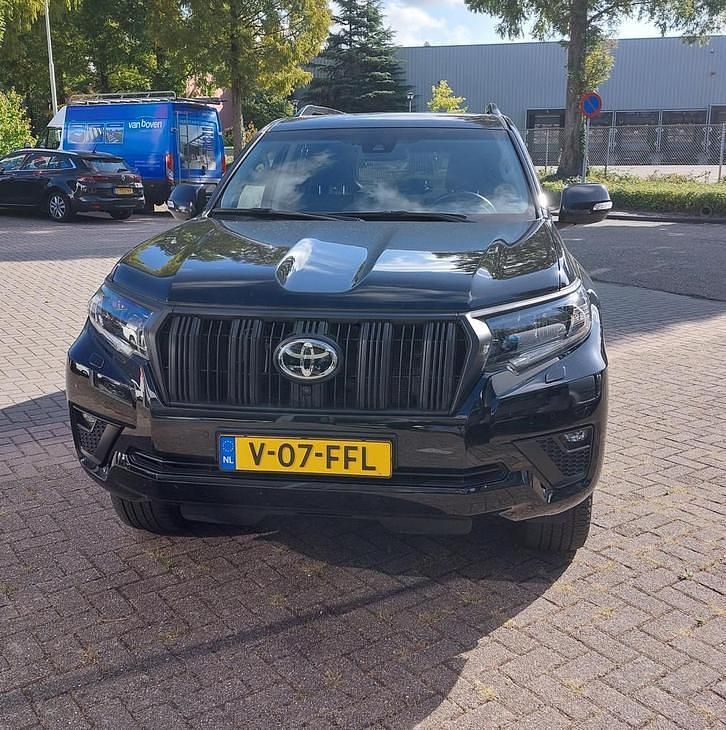 Gebruikt 2024 Toyota Land Cruiser | € 63.995 - Afbeelding 1/4