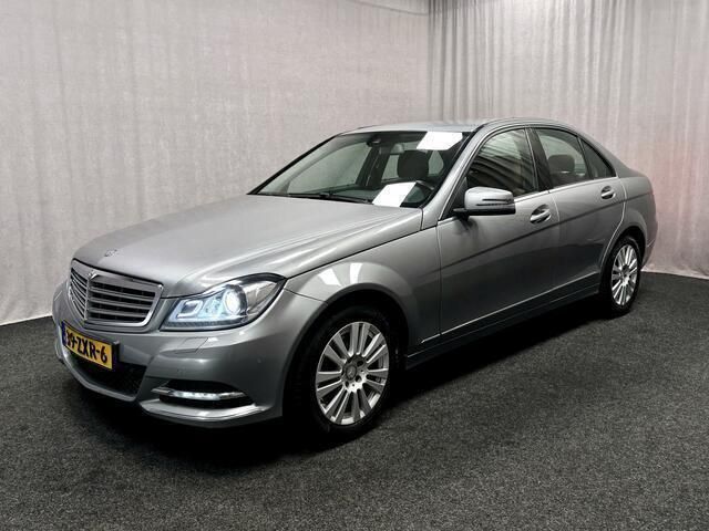 Grijs Gebruikt 2013 Mercedes C220 Elegance Sedan | € 12.450 - Afbeelding 1/4