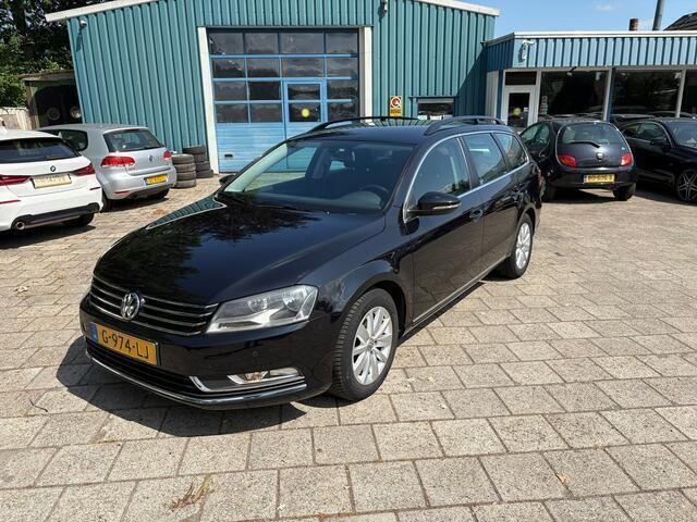 Zwart Occasion 2011 VW Passat Highline Stationwagen | € 6.500 (Eerlijke prijs) - Afbeelding 1/4