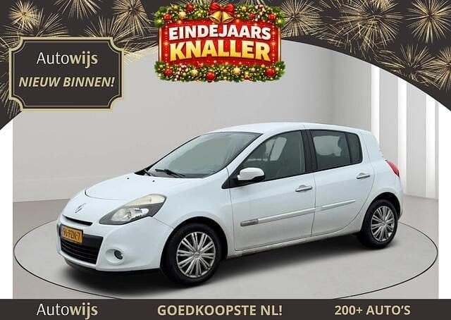 Wit Gebruikt 2011 Renault Clio II Hatchback | € 2.390 (Eerlijke prijs) - Afbeelding 1/4