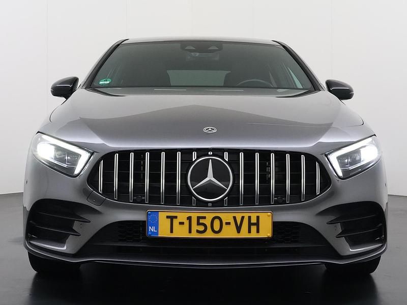 Occasion Mercedes A250 Business 218 PK (160 kW) 2021 Grijs Hatchback