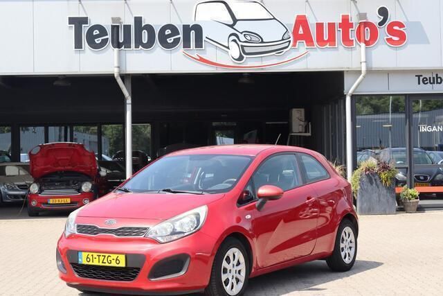 Rood Gebruikt 2012 Kia Rio Comfort Hatchback | € 3.985 (Eerlijke prijs) - Afbeelding 1/4