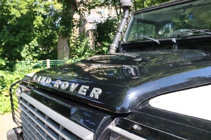 Occasion Land Rover Defender SE 122 PK (89 kW) 2008 Zwart (metallic) MPV