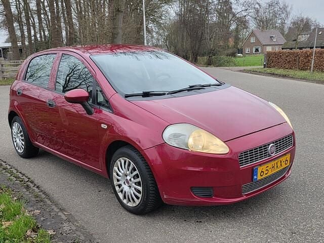 Occasion Fiat Grande Punto Active 65 PK (47 kW) 2009 Rood Hatchback