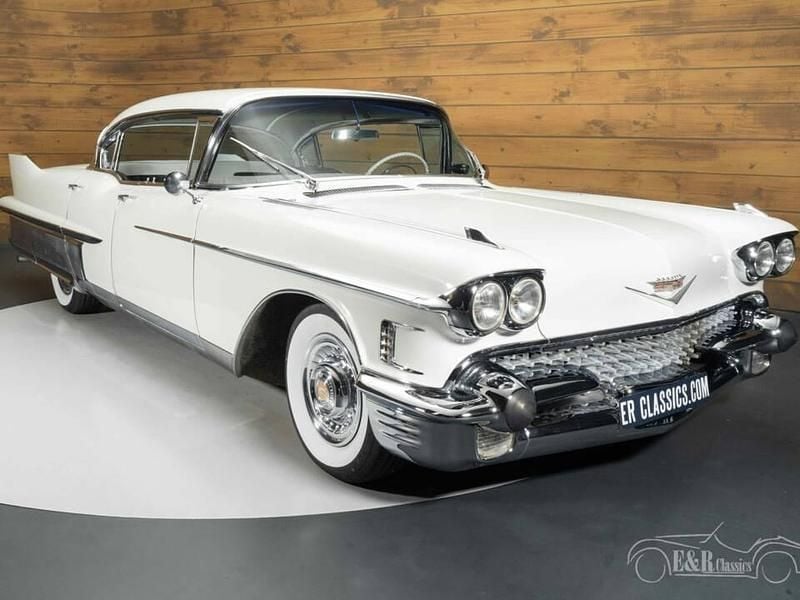 Wit Gebruikt 1958 Cadillac Fleetwood Sedan | € 30.000 - Afbeelding 1/4