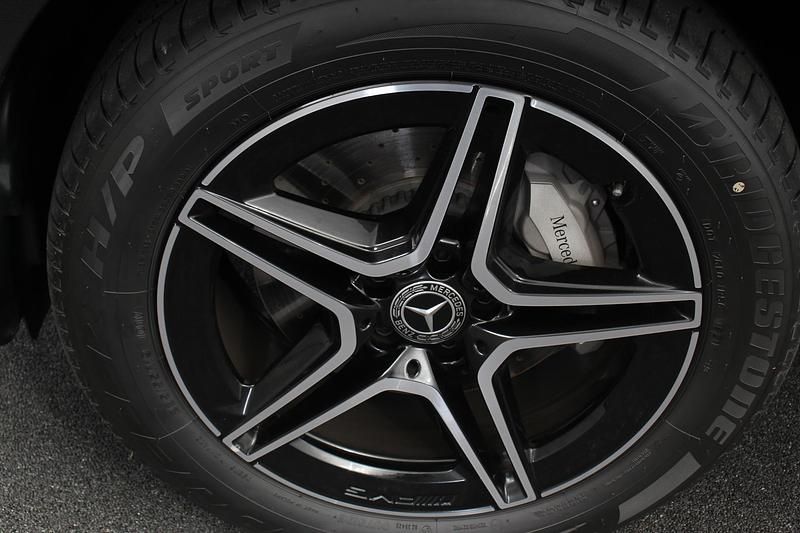 Occasion Mercedes GLC300e Business 333 PK (244 kW) 2022 Grijs SUV