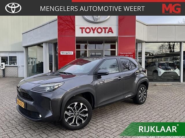 Grijs Occasion 2025 Toyota Yaris Cross Edition SUV | € 30.745 (Eerlijke prijs) - Afbeelding 1/4