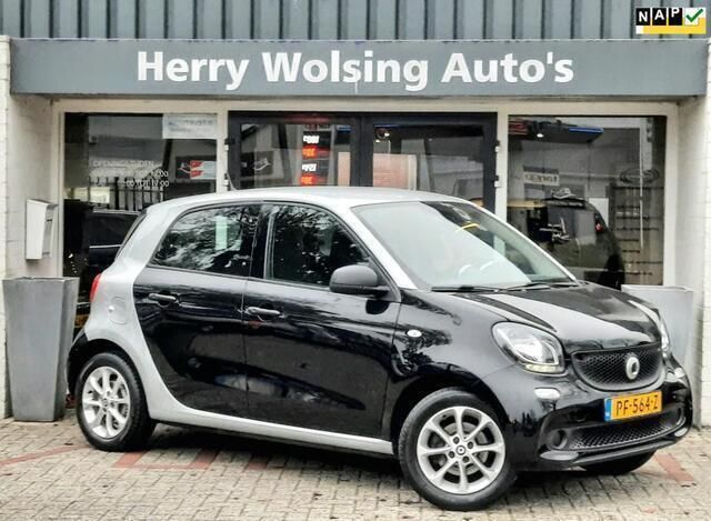 Zwart, metallic lak Gebruikt 2017 Smart ForFour Pure Hatchback | € 6.499 (Eerlijke prijs) - Afbeelding 1/4