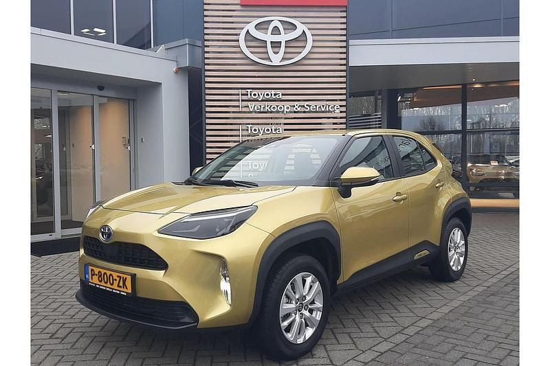Geel Occasion 2022 Toyota Yaris Cross Active SUV | € 23.499 (Goede deal) - Afbeelding 1/1