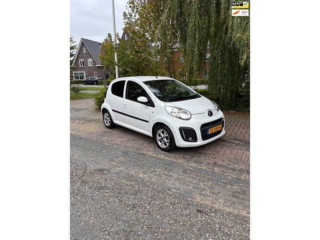 Wit Occasion 2012 Citroën C1 First Hatchback | € 3.750 (Eerlijke prijs) - Afbeelding 1/4