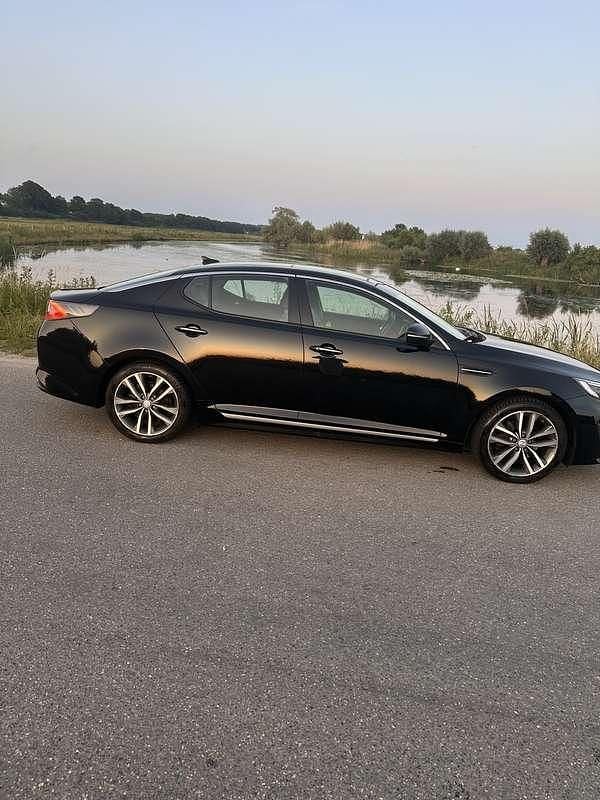 Gebruikt 2014 Kia Optima Hybrid Spirit Sedan | € 13.650 (Iets duurder) - Afbeelding 1/4