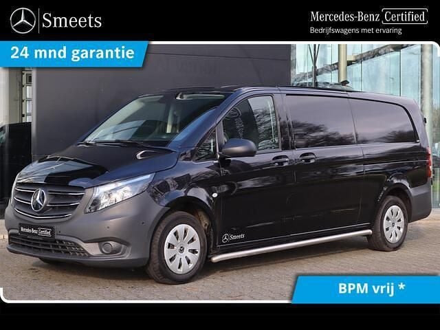 Zwart (metallic) Occasion 2024 Mercedes Vito Van | € 33.333 (Eerlijke prijs) - Afbeelding 1/4