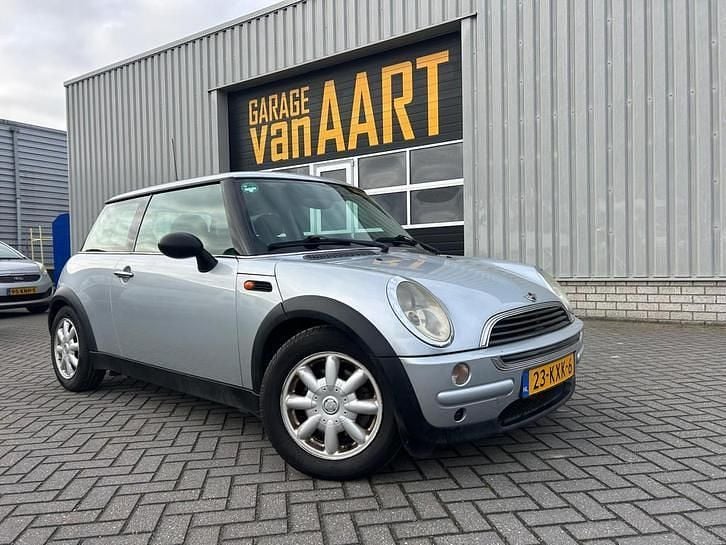 Grijs Gebruikt 2002 Mini ONE Hatchback | € 1.950 (Eerlijke prijs) - Afbeelding 1/4