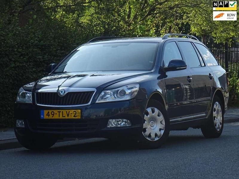 Blauw Gebruikt 2012 Skoda Octavia Ambition Stationwagen | € 3.499 (Goede deal) - Afbeelding 1/4