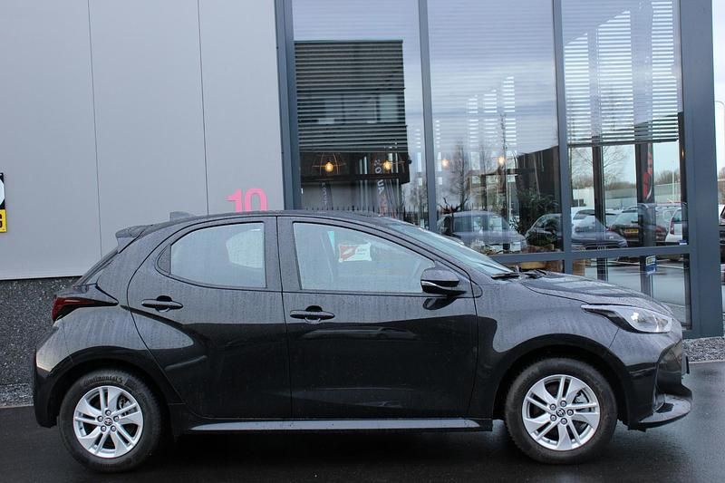 Occasion Toyota Yaris Hybrid Business Edition 2024 Zwart Hatchback