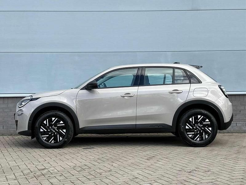 Nieuw Fiat 600 Urban 110 PK (80 kW) 2025 Beige SUV